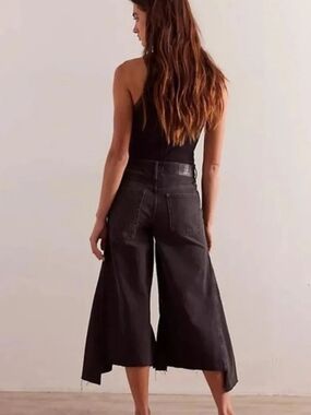 We The Free/Free People Ripple Wide-Leg Cropped Jeans - Size 29- Black